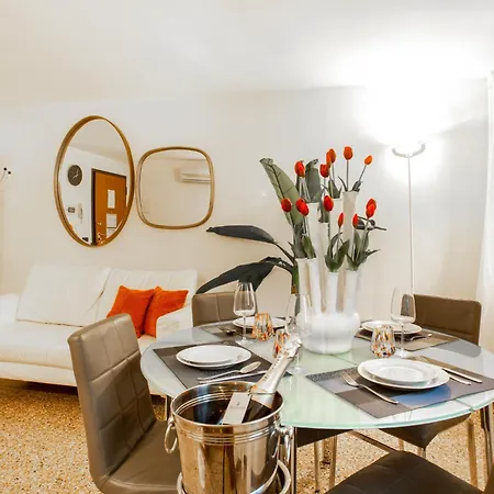 Luxury Apartment In San Marco, Venice-2